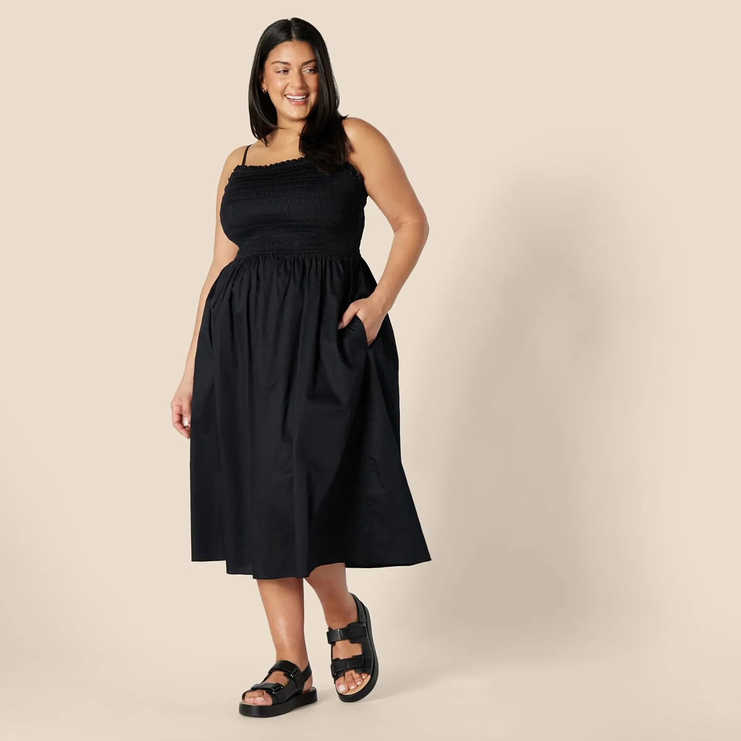 Amazon Essentials Women's Regular-Fit Cotton Sateen Smocked Bodice Midi Dress