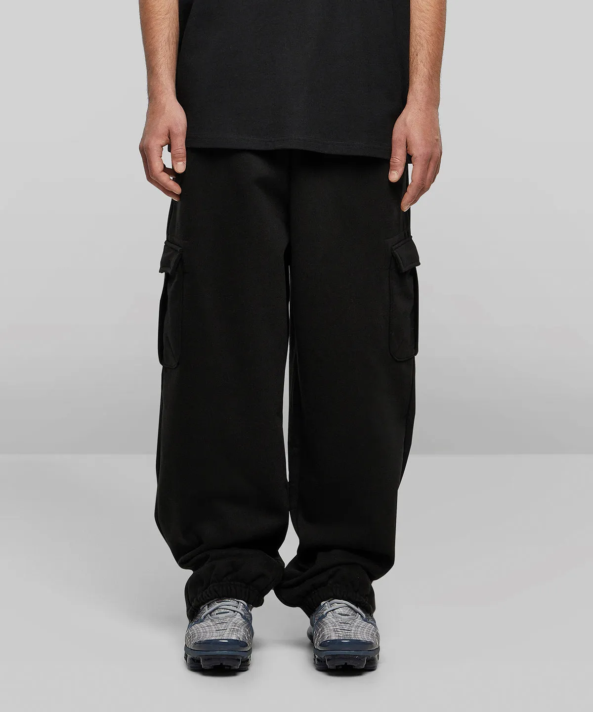 Black - 90s cargo sweatpants
