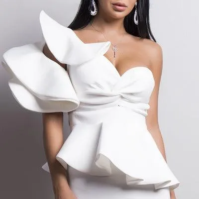 Elegant strapless cocktail dress