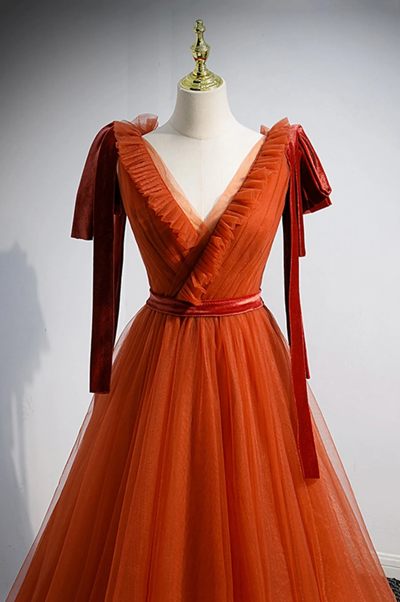 Simple V-Neck Tulle Long Prom Dress A-Line Formal Evening Dress