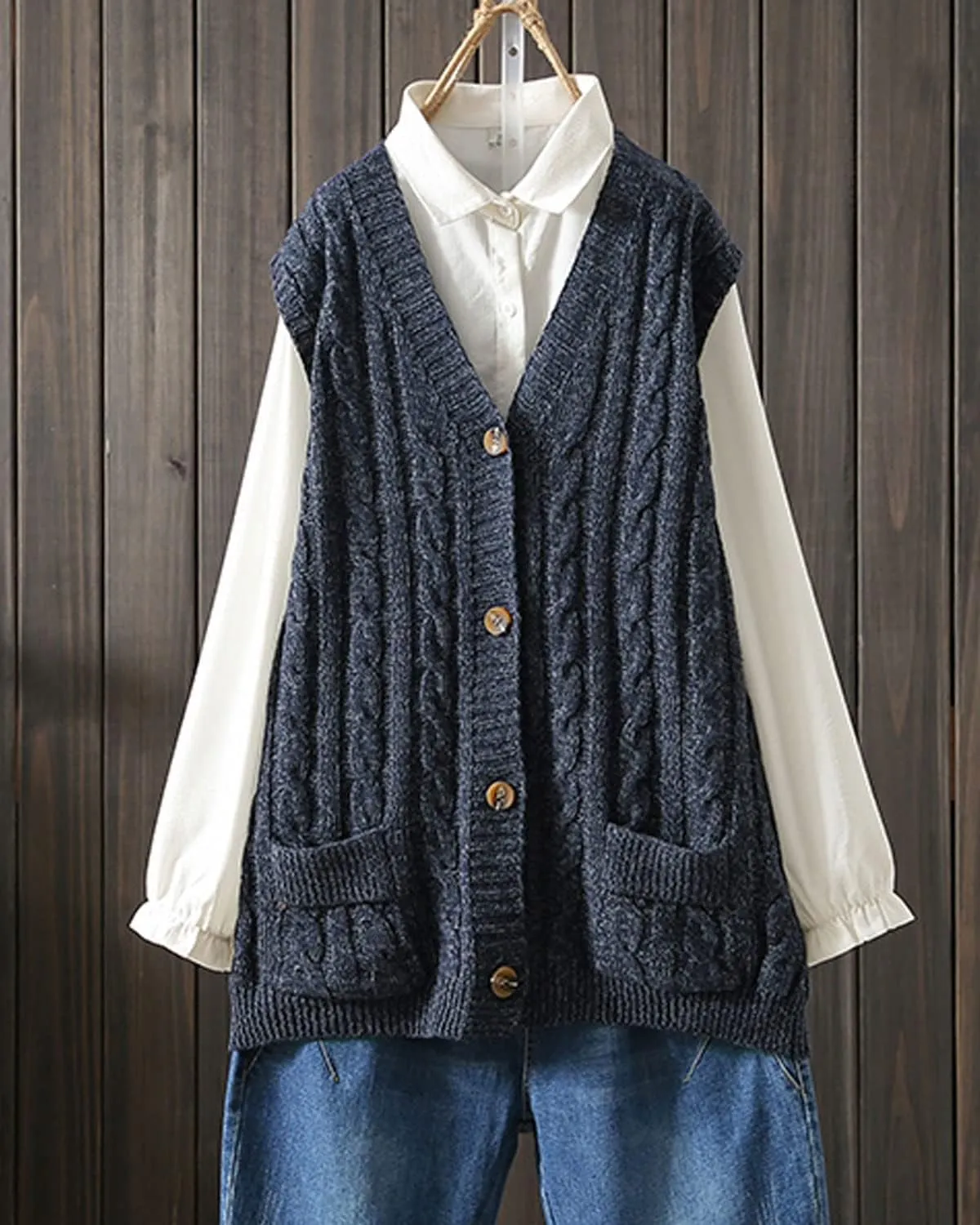 Women's Sweater Vest Sleeveless Button Down Knitted Cardigan Outwear with Pockets